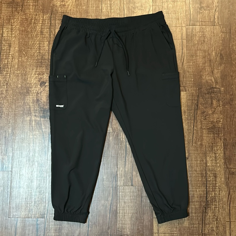 Petite Grey’s Anatomy Scrub Joggers